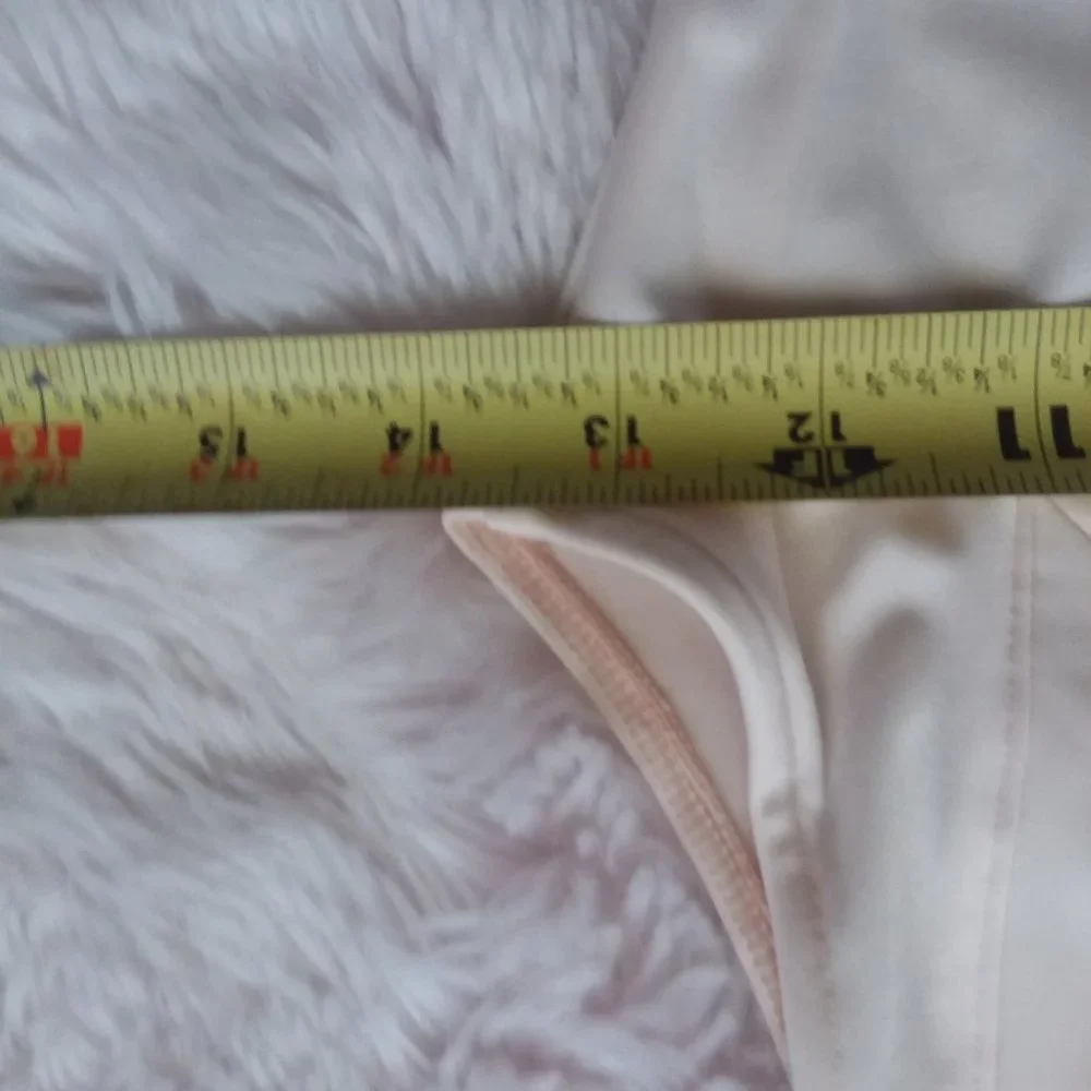 EUC Spanx Square Neckline Hide & Sleek
